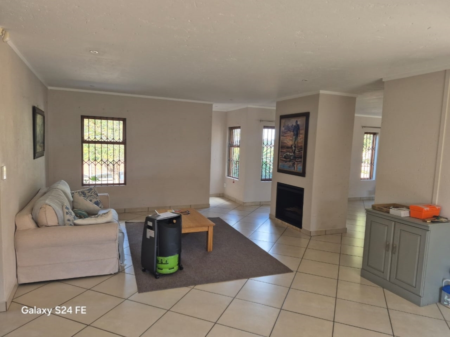 3 Bedroom Property for Sale in Boschdal North West